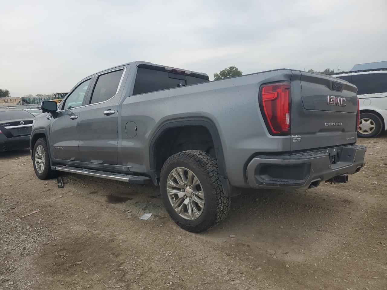 2020 GMC SIERRA K1500 DENALI photo 2