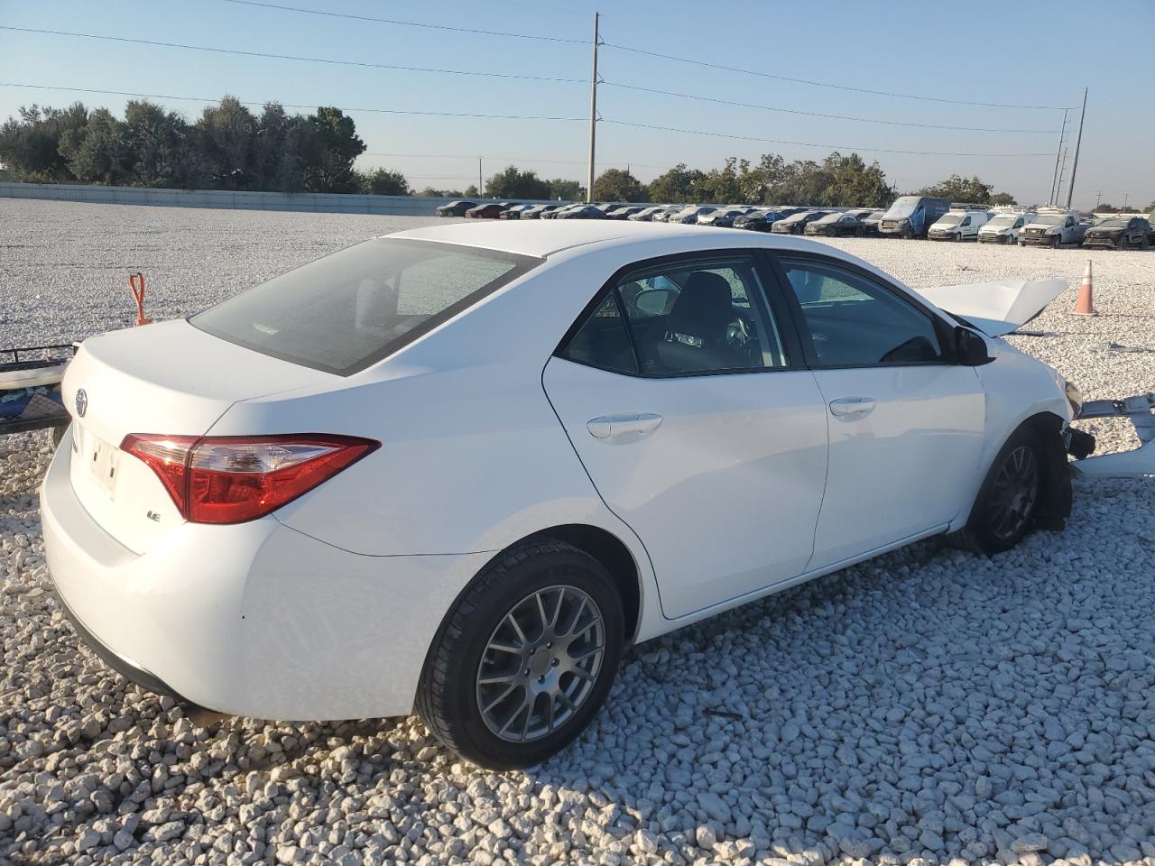 2018 TOYOTA COROLLA L photo 5