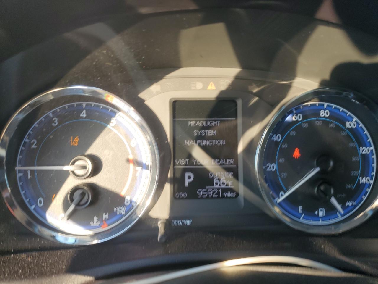 2018 TOYOTA COROLLA L photo 17