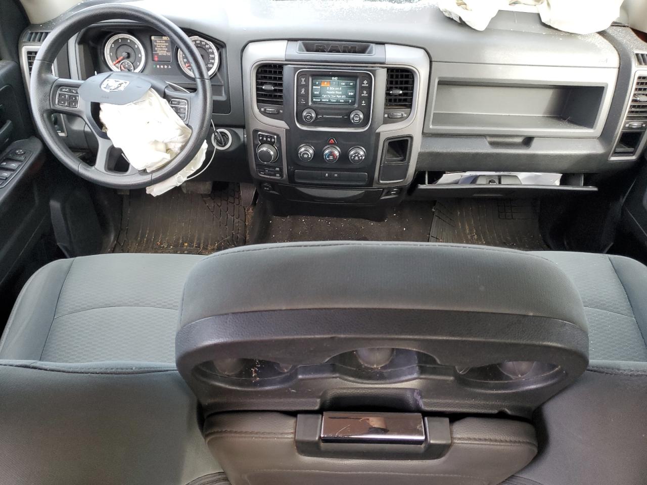 2015 RAM 1500 ST photo 15