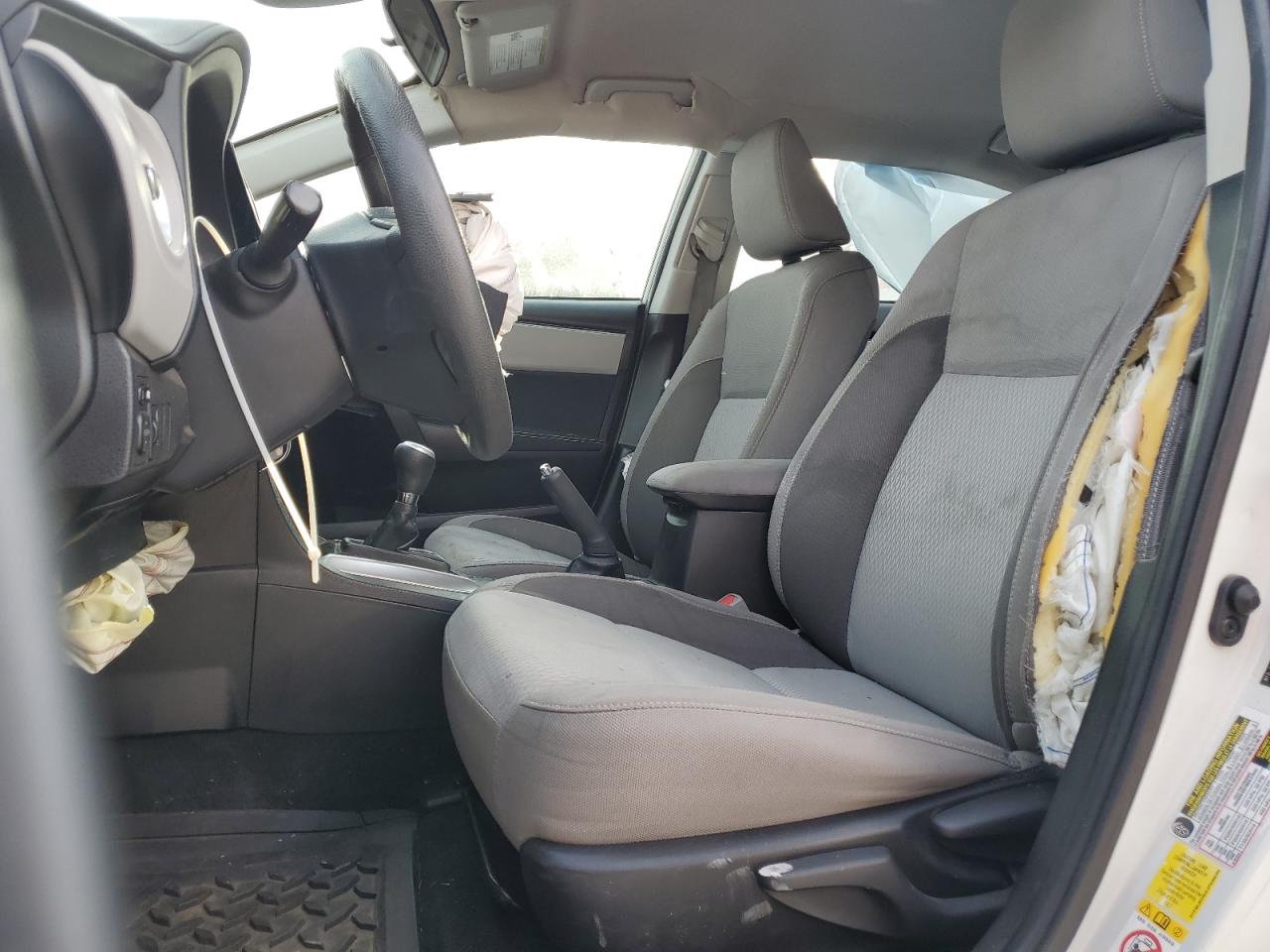 2018 TOYOTA COROLLA L photo 19