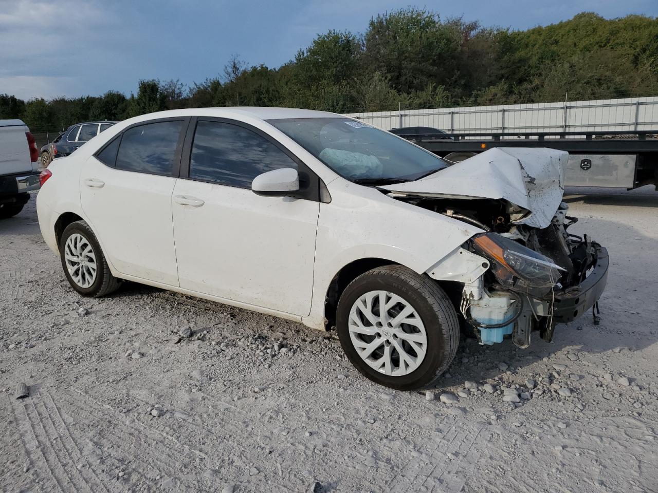 2018 TOYOTA COROLLA L photo 10