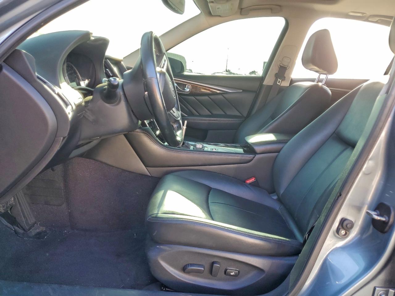 2018 INFINITI Q50 LUXE photo 13