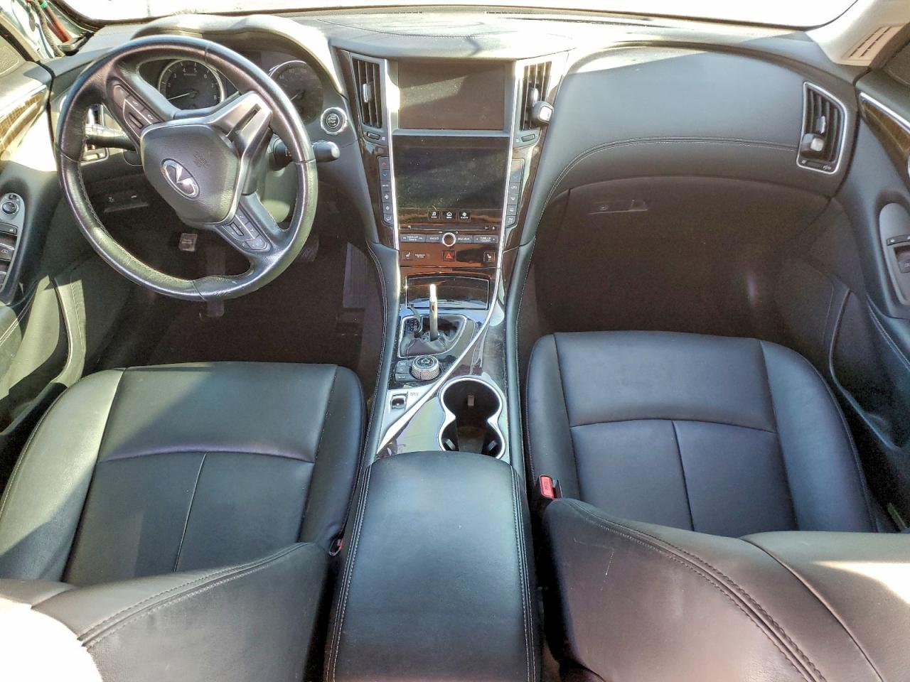 2018 INFINITI Q50 LUXE photo 15