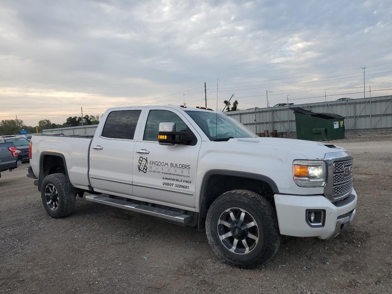 2019 GMC SIERRA K3500 DENALI photo 4