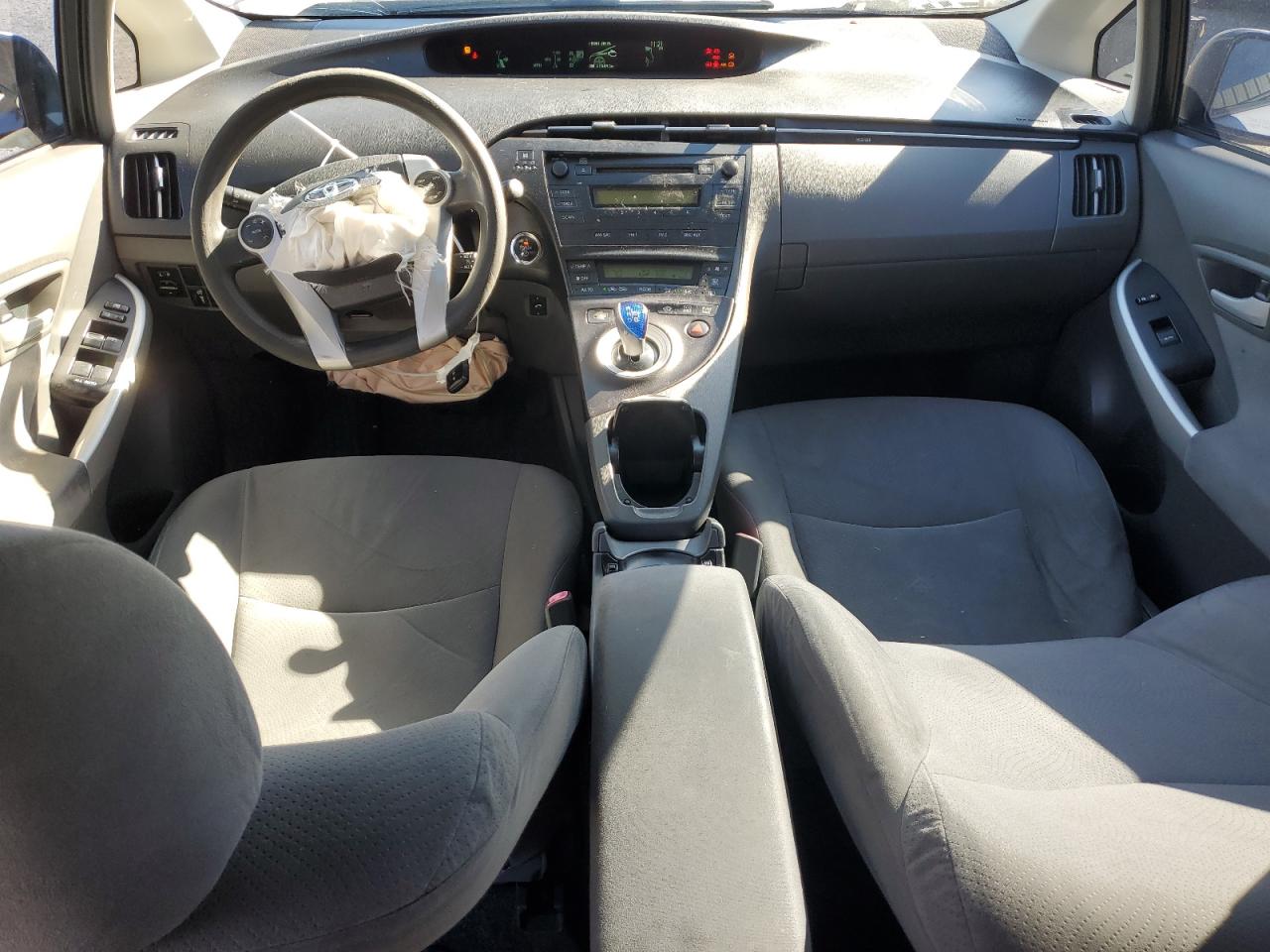 2010 TOYOTA PRIUS photo 8
