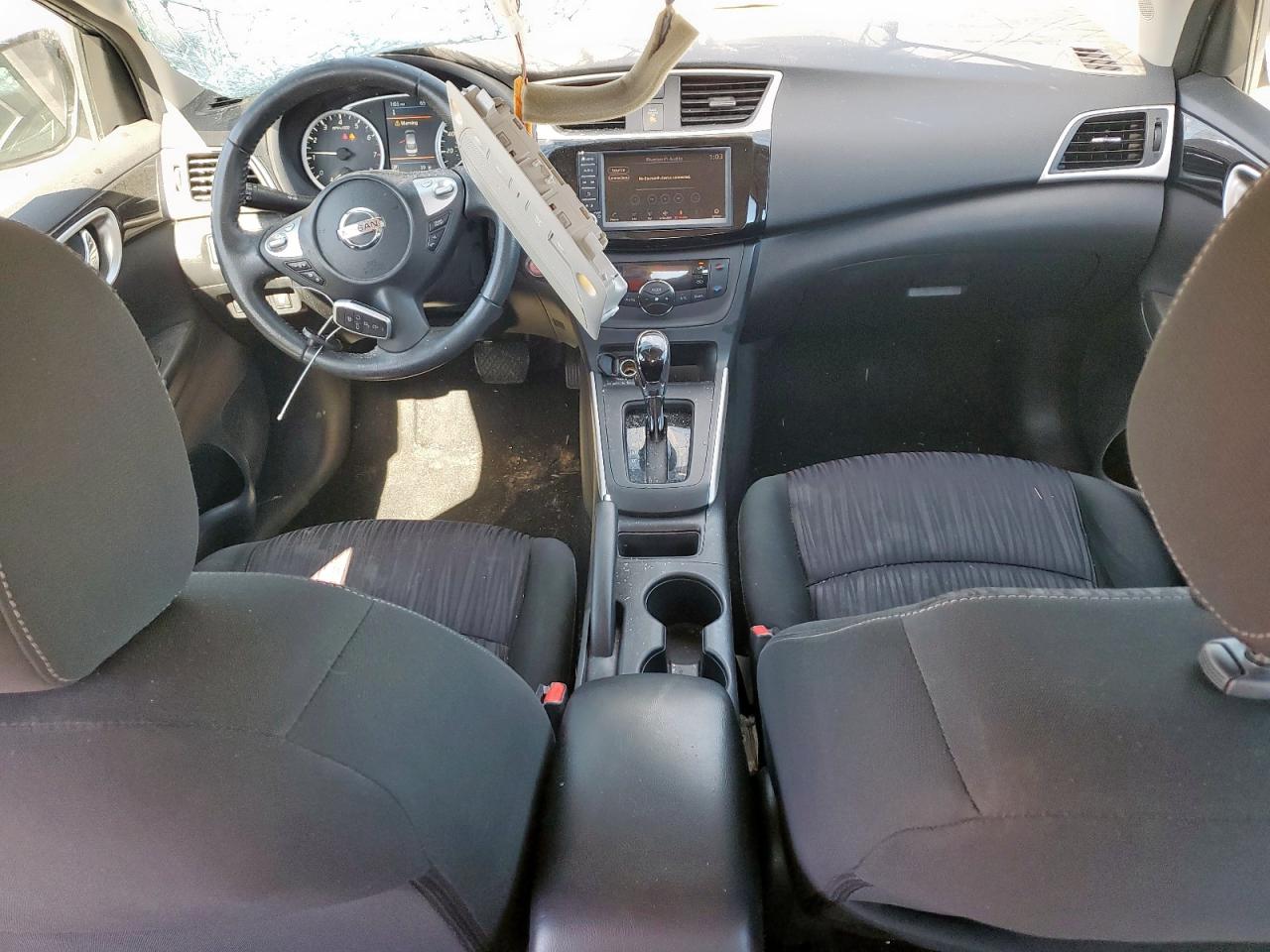 2019 NISSAN SENTRA S photo 8