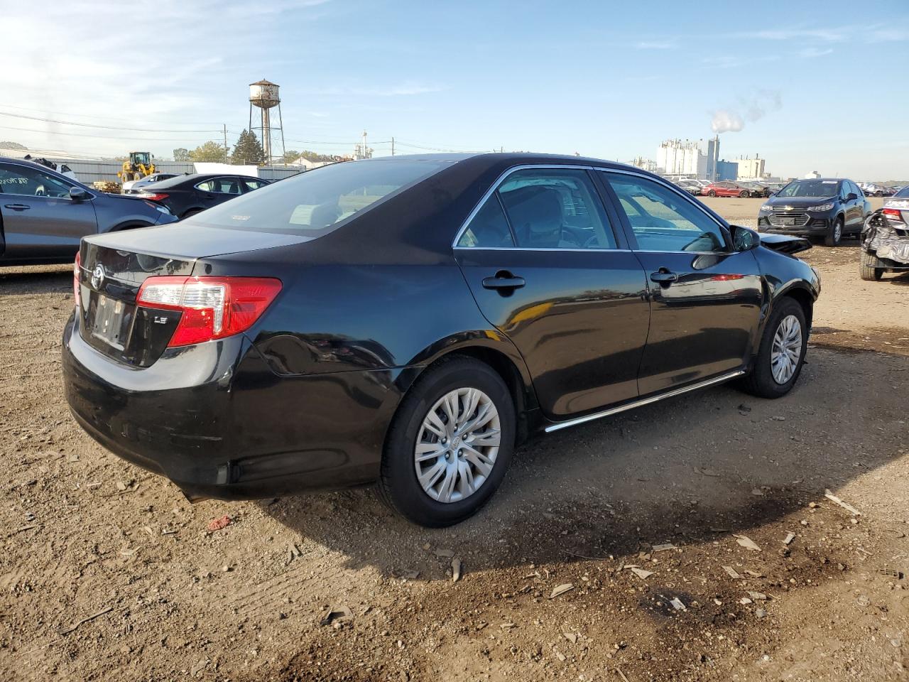 2012 TOYOTA CAMRY LE photo 5