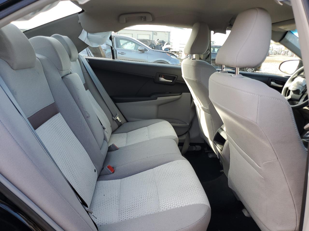 2012 TOYOTA CAMRY LE photo 19
