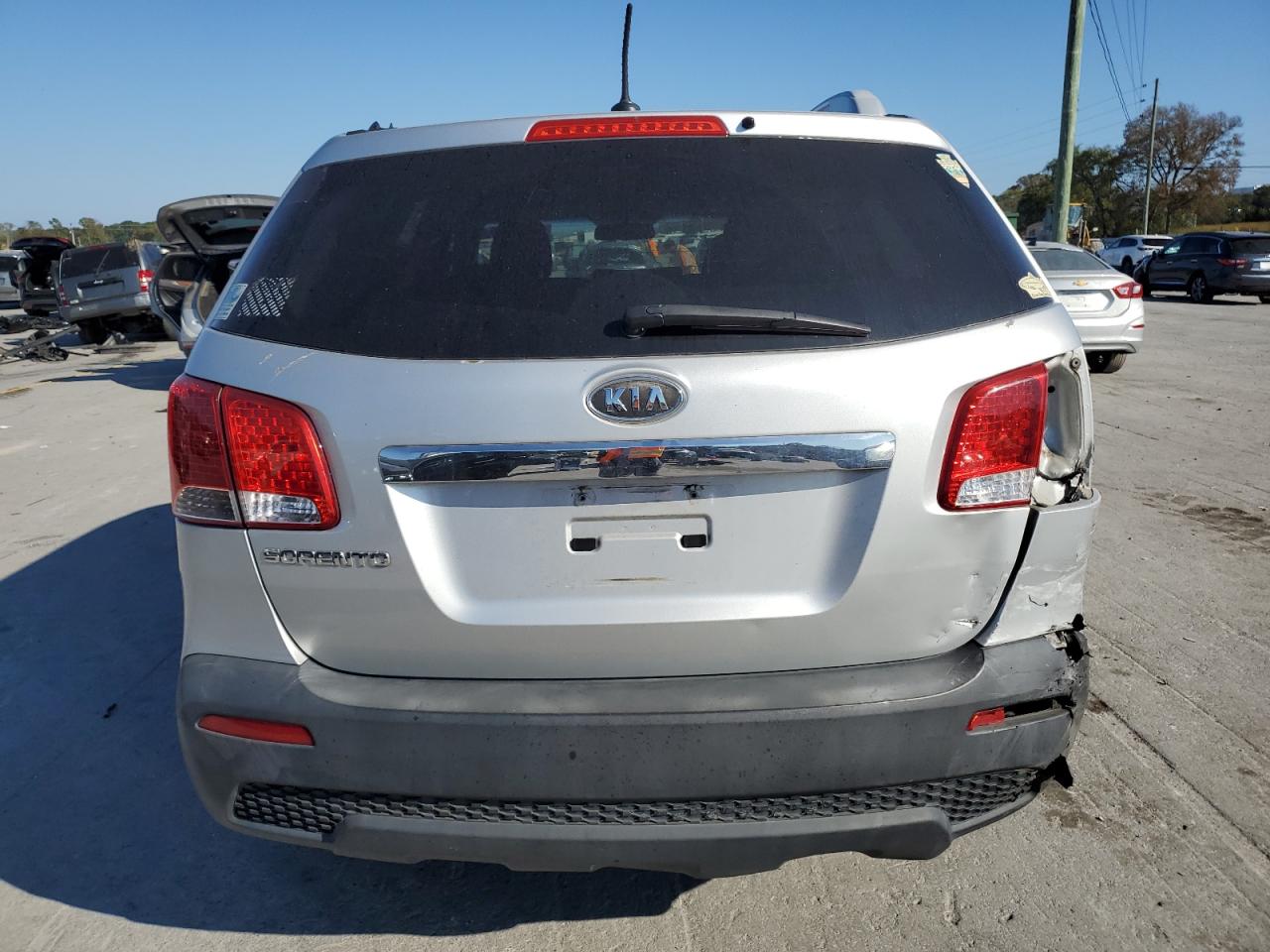 2011 KIA SORENTO LX photo 16