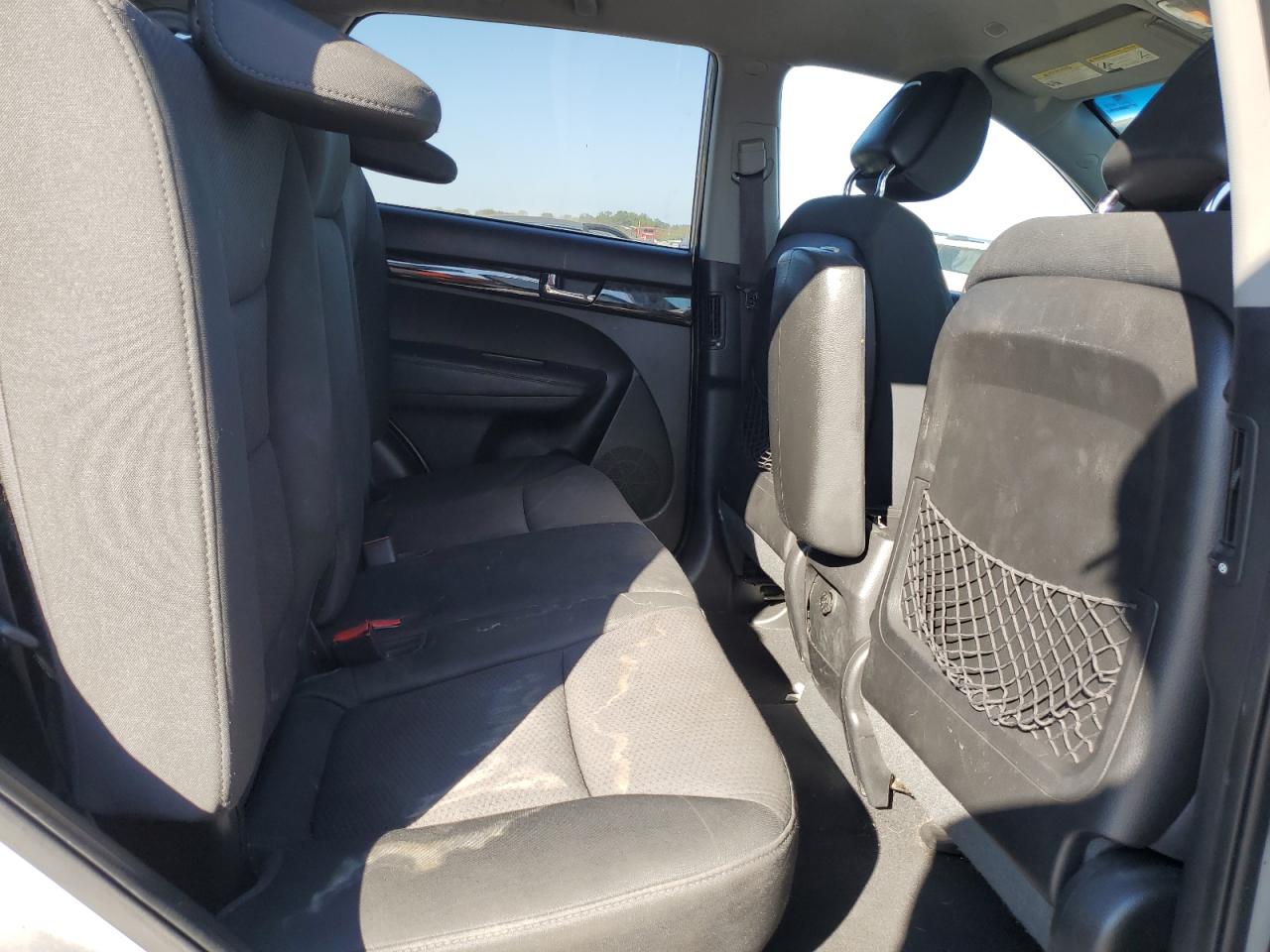 2011 KIA SORENTO LX photo 28