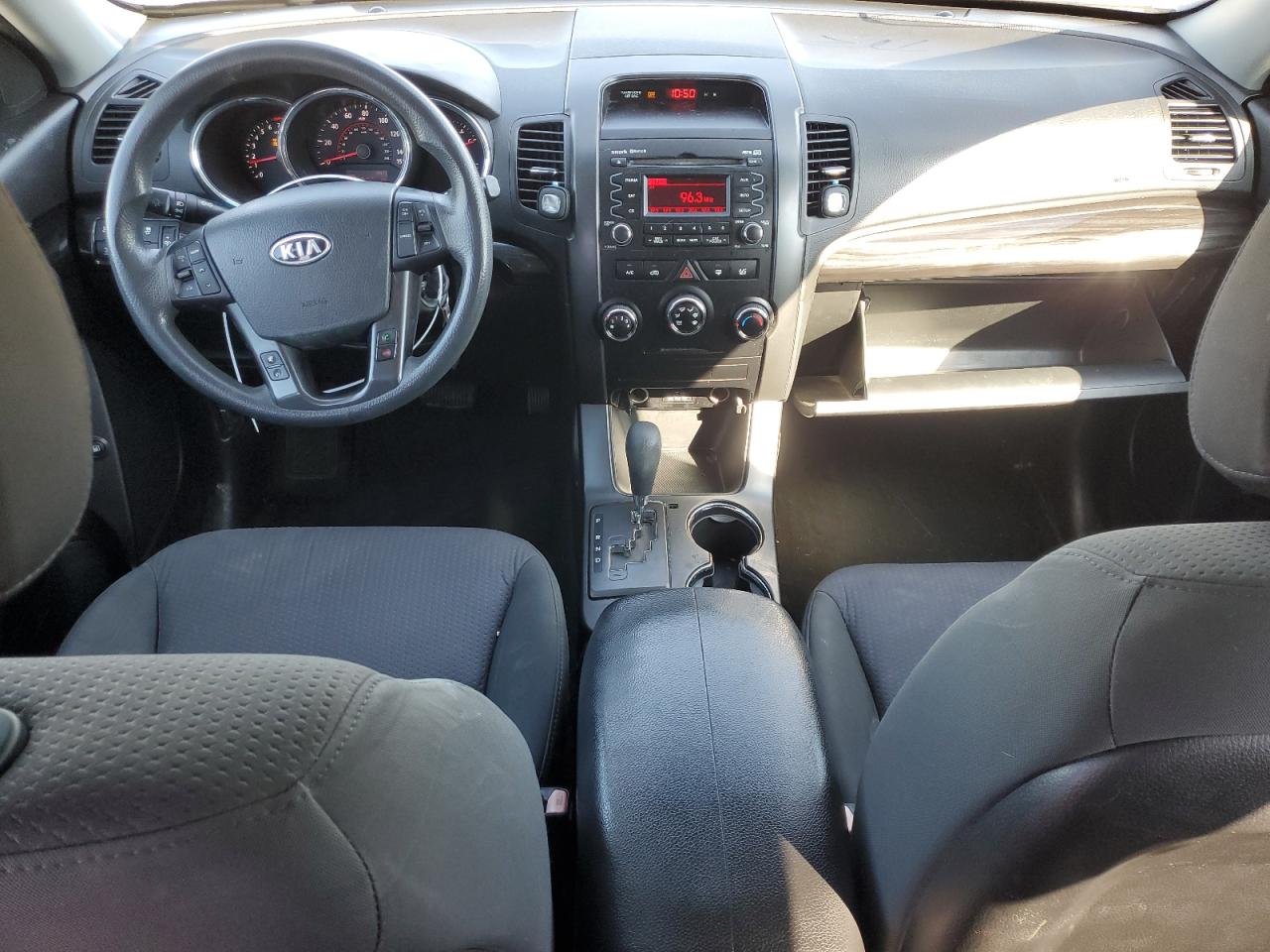 2011 KIA SORENTO LX photo 22
