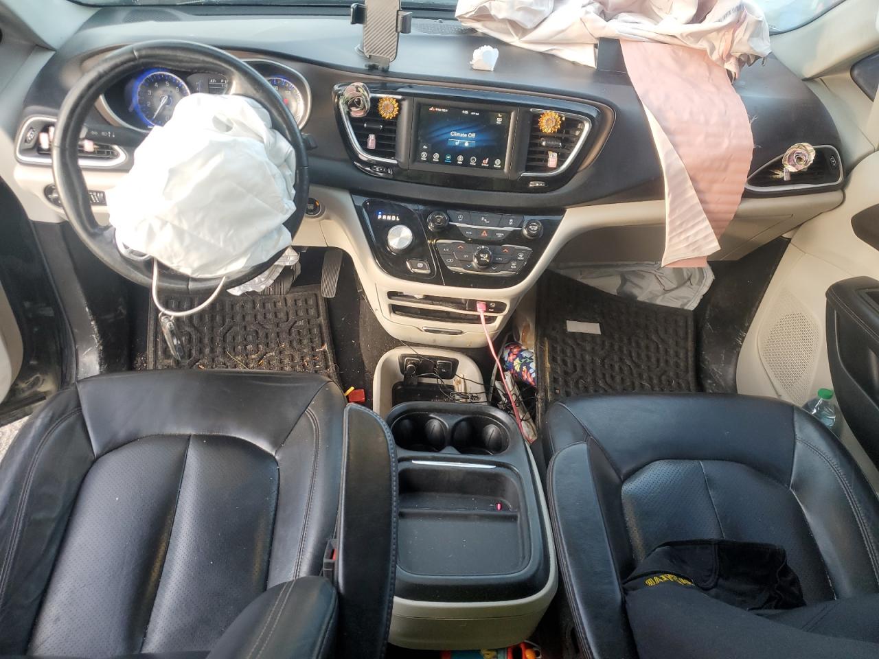 2019 CHRYSLER PACIFICA TOURING L photo 22