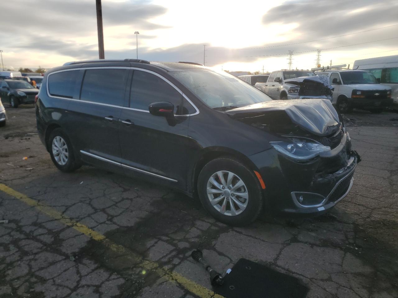 2019 CHRYSLER PACIFICA TOURING L photo 10