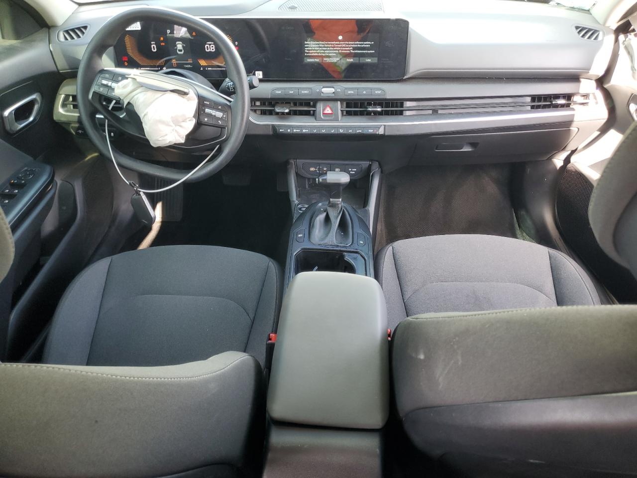 2025 KIA K4 LX photo 22