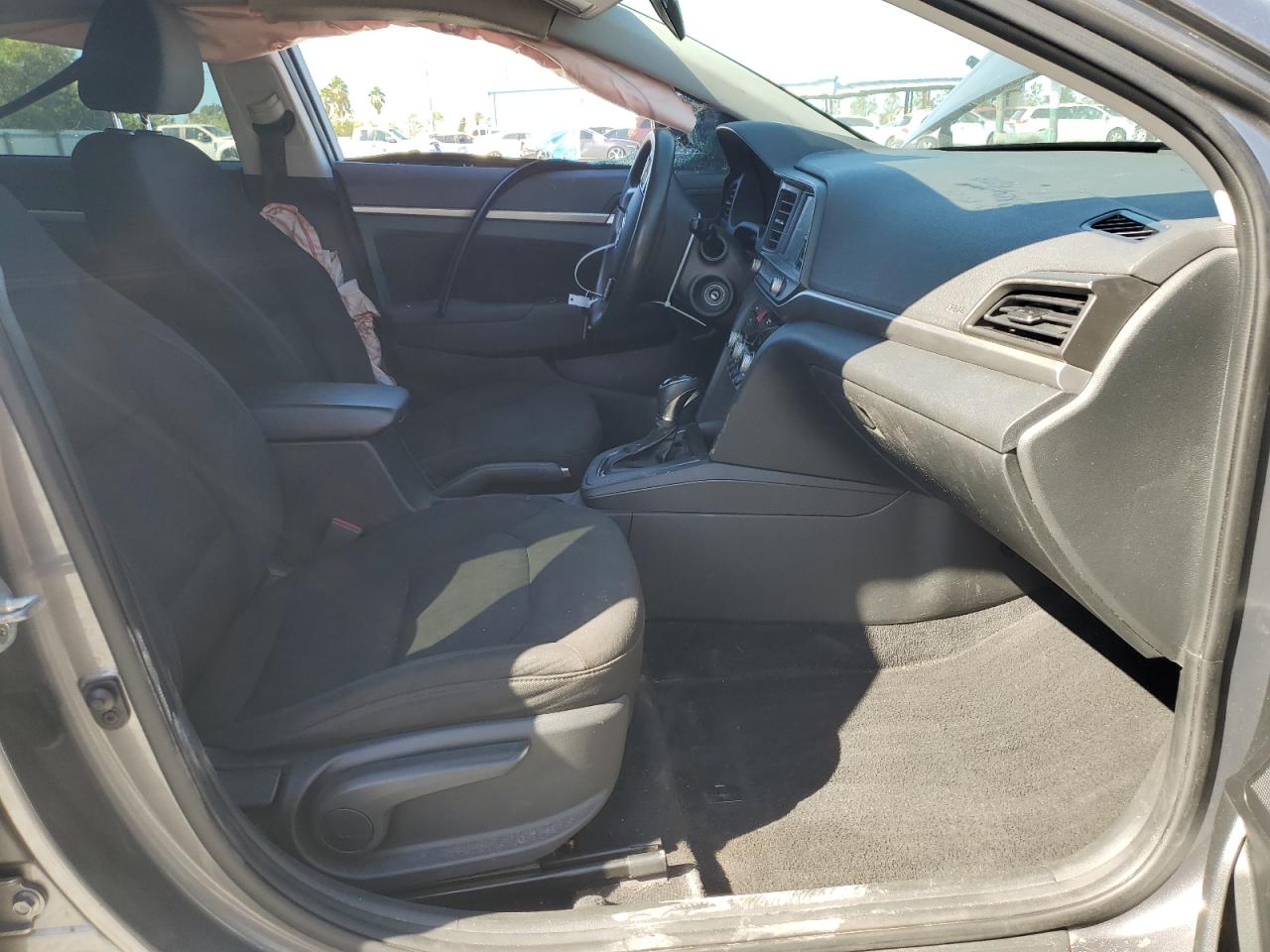 2020 HYUNDAI ELANTRA SEL photo 13