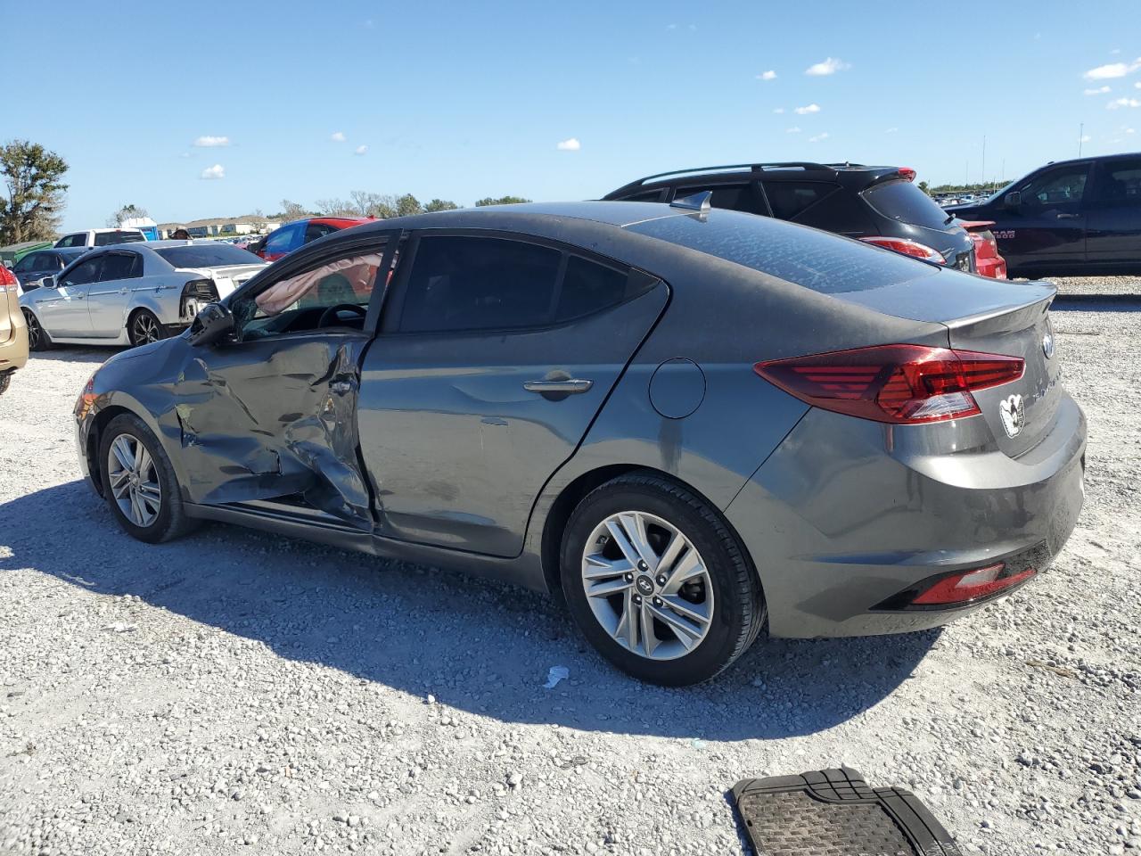2020 HYUNDAI ELANTRA SEL photo 3