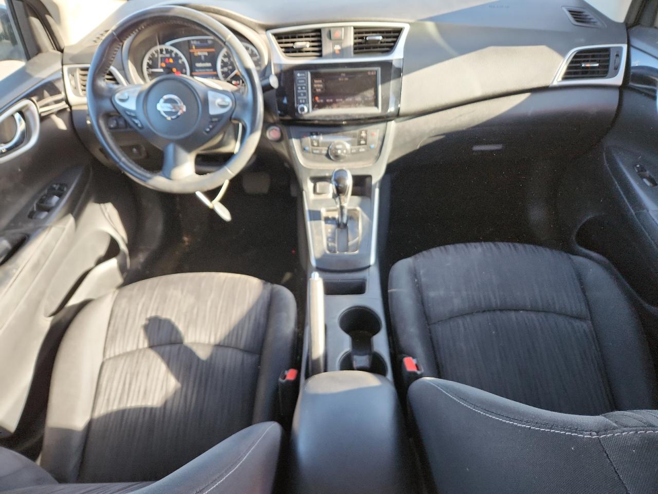 2019 NISSAN SENTRA S photo 8