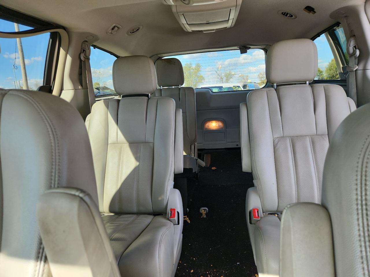 2013 CHRYSLER TOWN & COUNTRY TOURING L photo 28