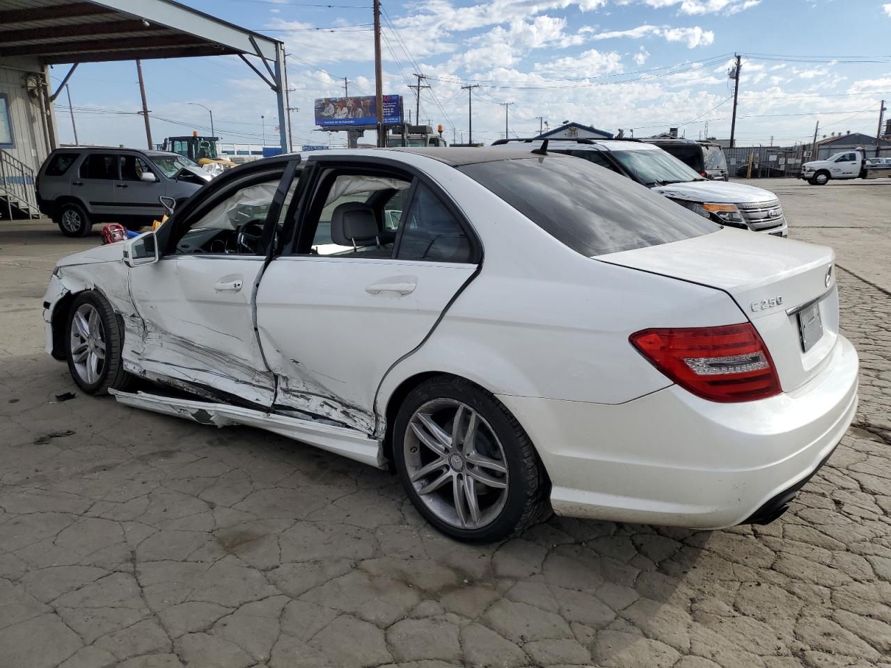 2013 MERCEDES-BENZ C 250 photo 2