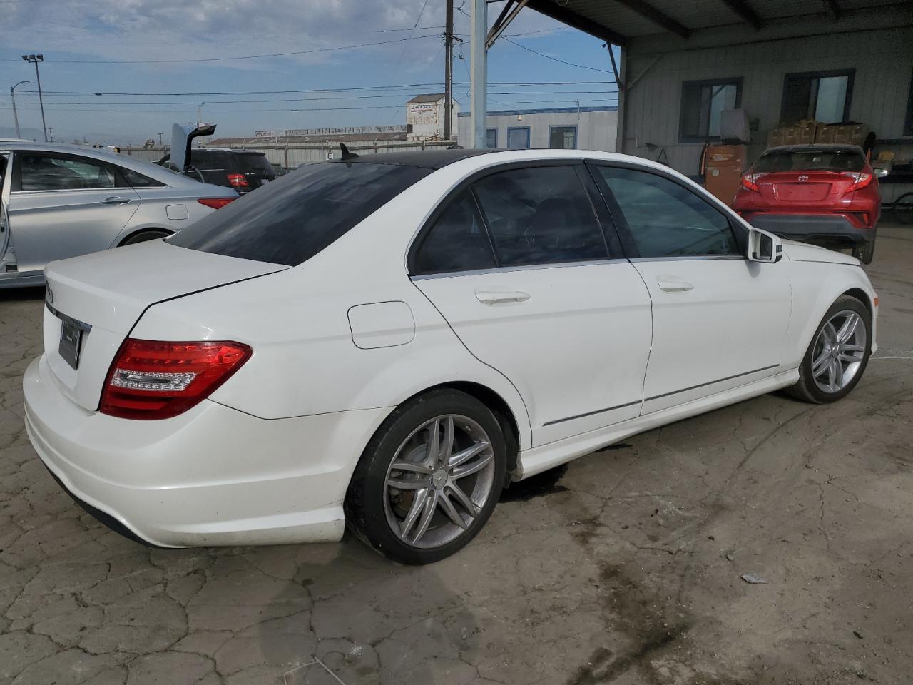 2013 MERCEDES-BENZ C 250 photo 3