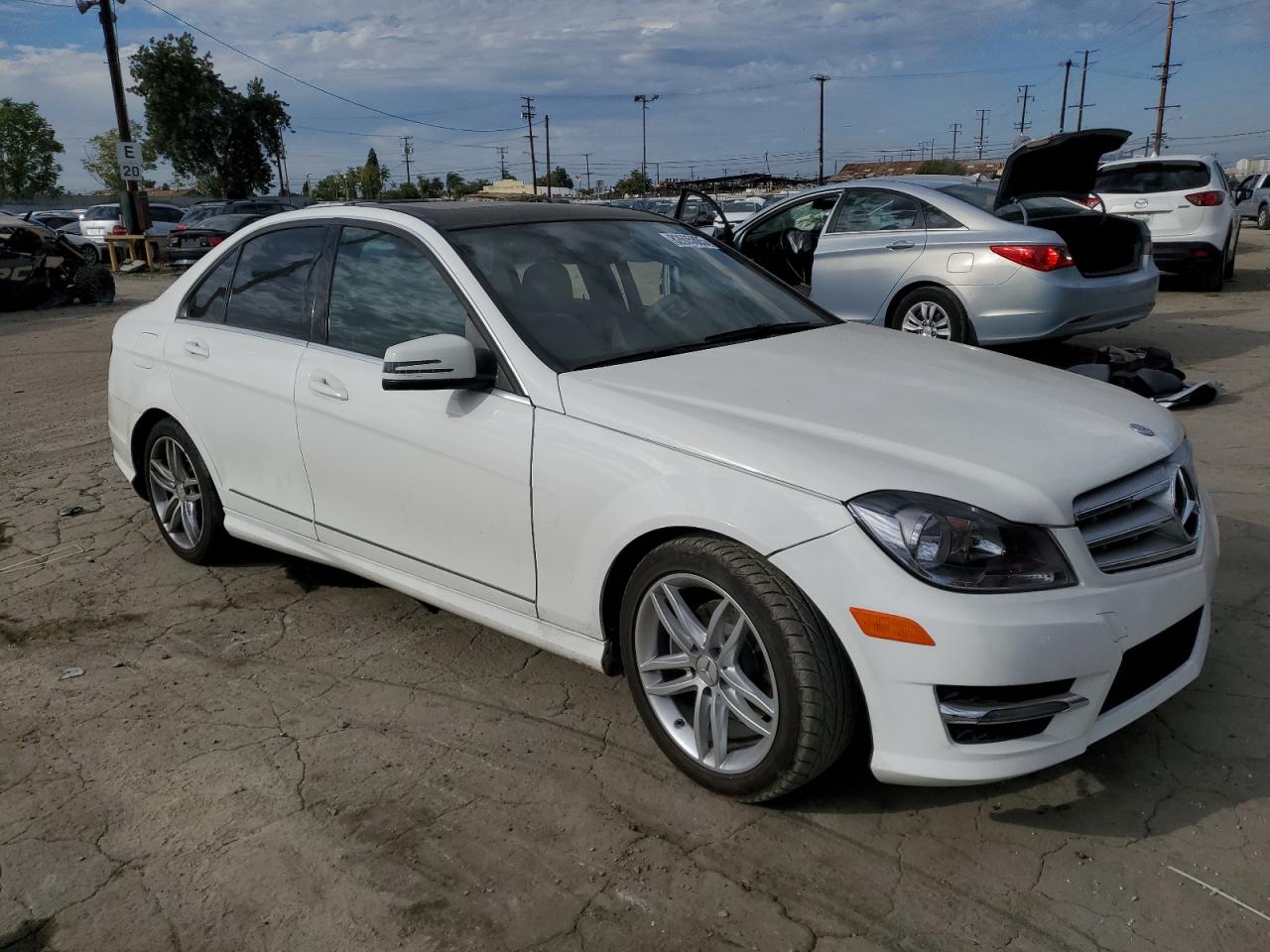 2013 MERCEDES-BENZ C 250 photo 4