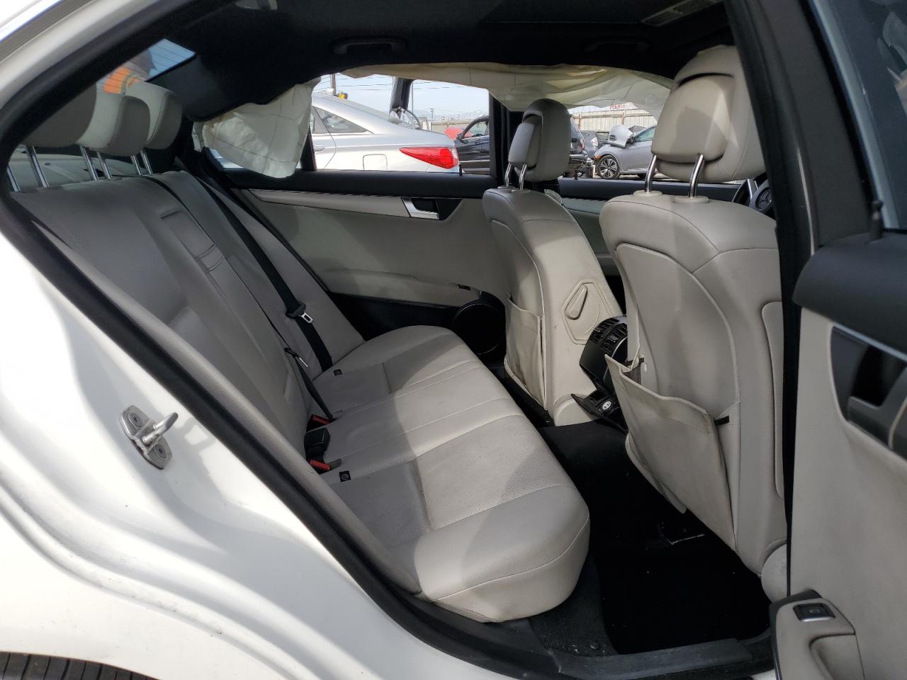 2013 MERCEDES-BENZ C 250 photo 10
