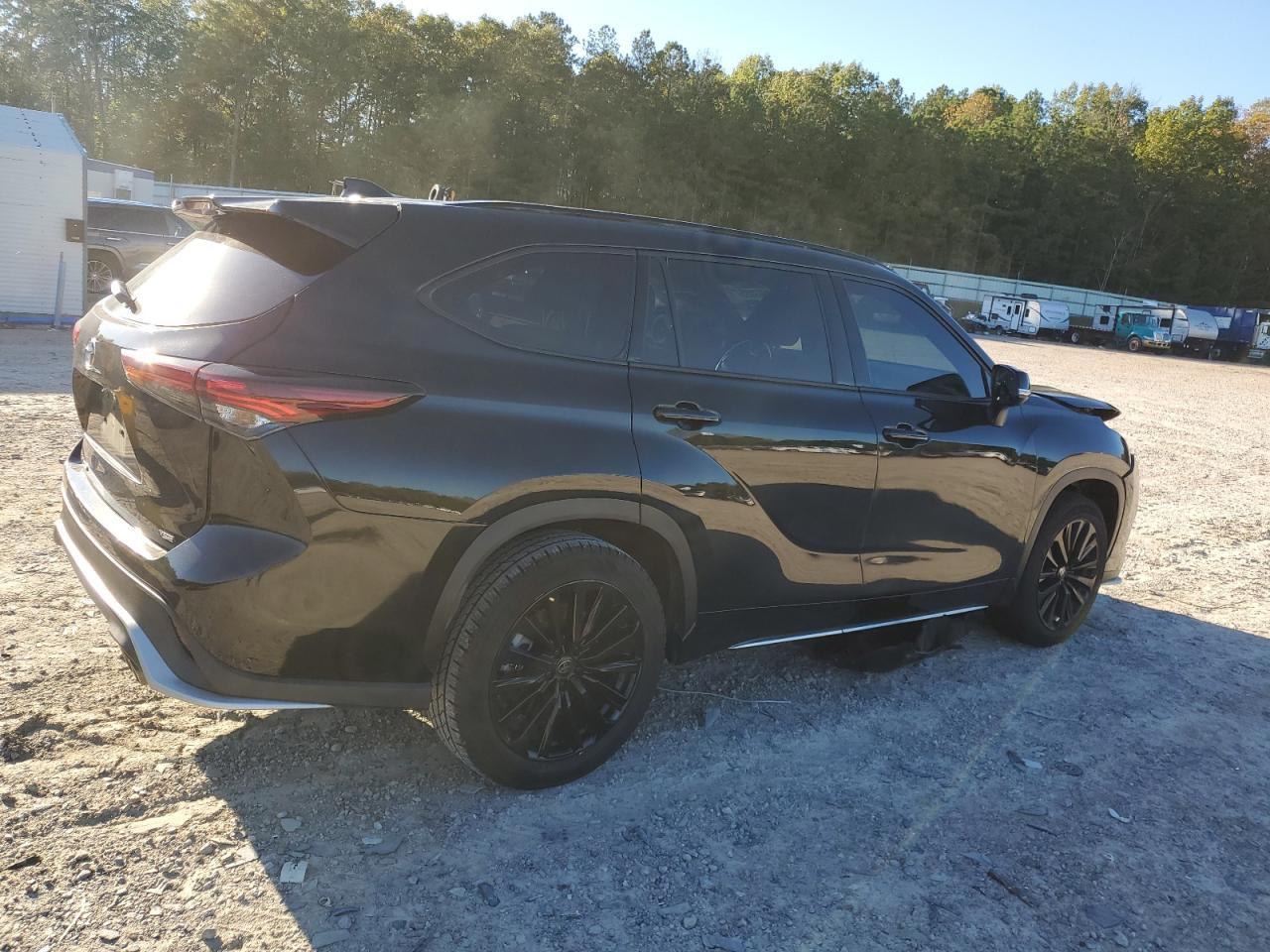2024 TOYOTA HIGHLANDER XSE photo 5