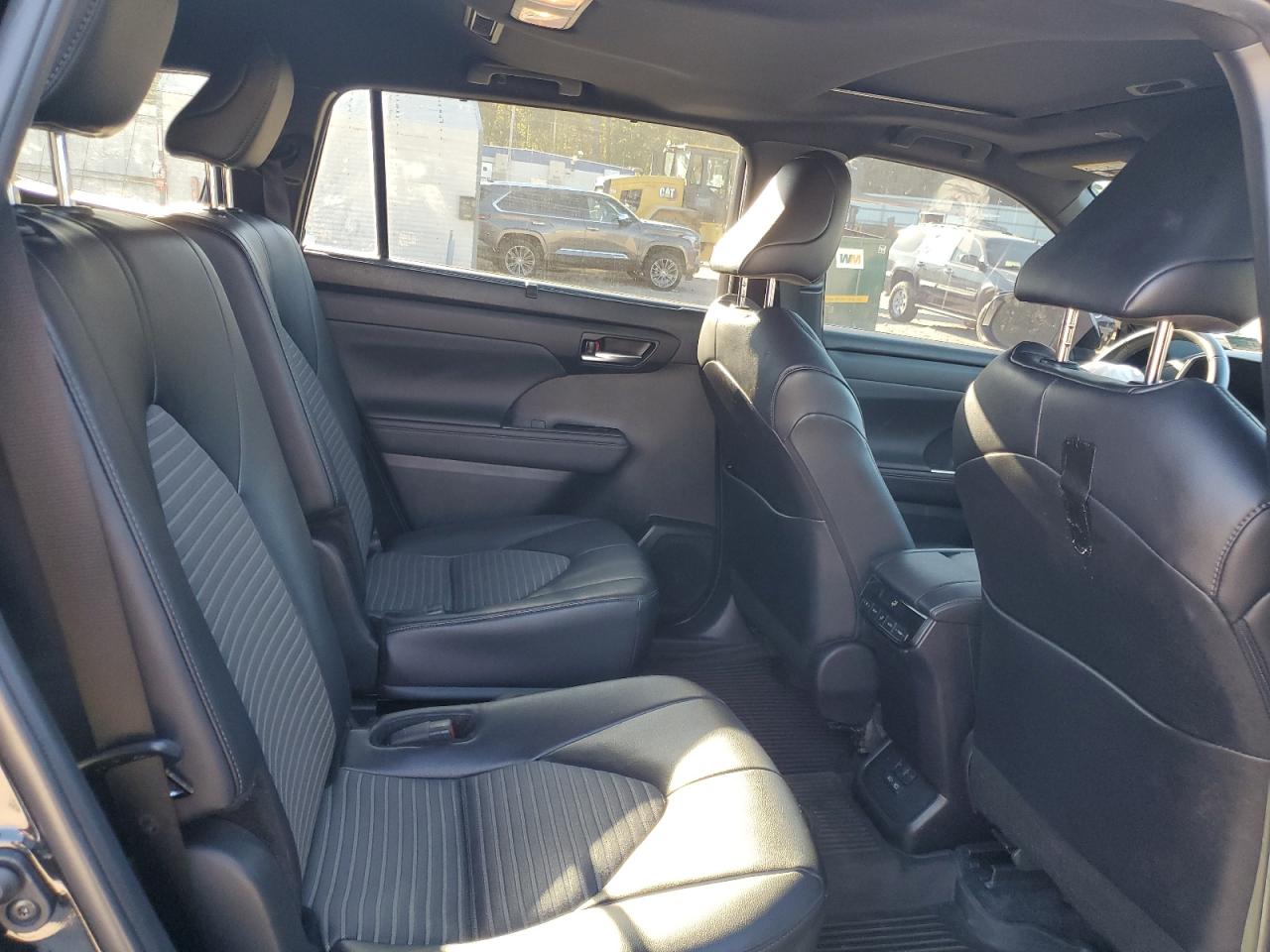 2024 TOYOTA HIGHLANDER XSE photo 21
