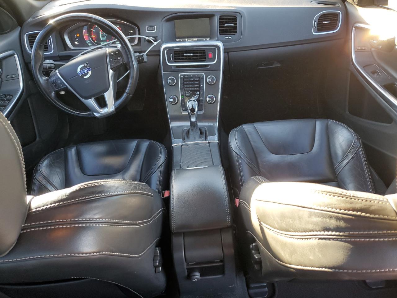 2015 VOLVO S60 PREMIER+ photo 8