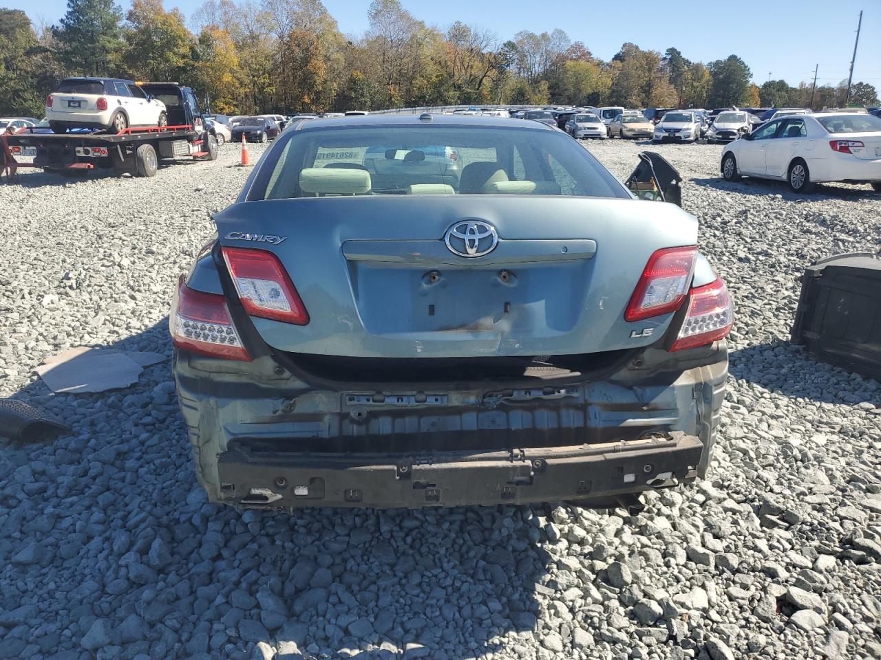 2011 TOYOTA CAMRY BASE photo 6