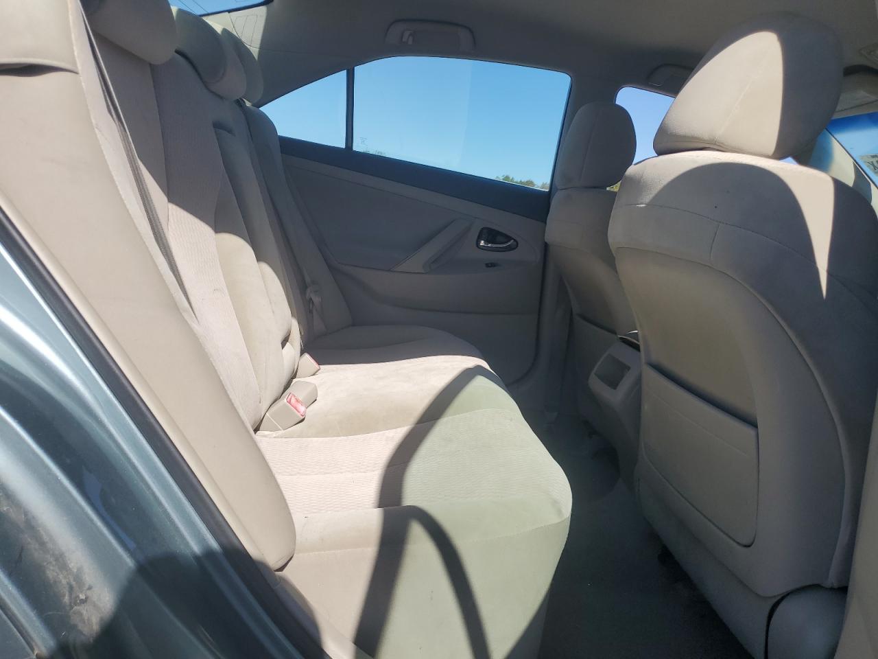 2011 TOYOTA CAMRY BASE photo 10