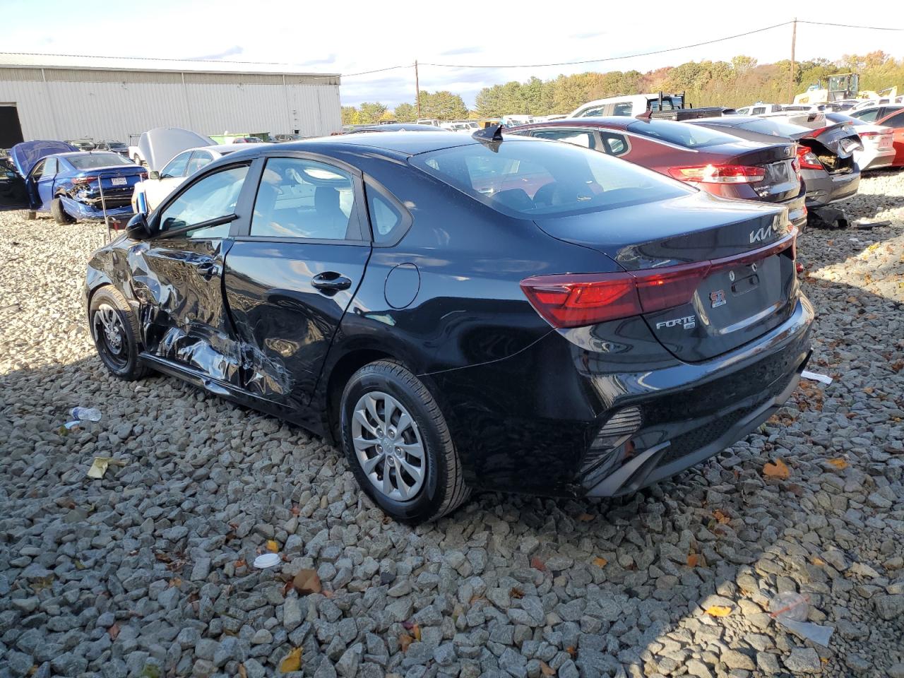 2023 KIA FORTE LX photo 2