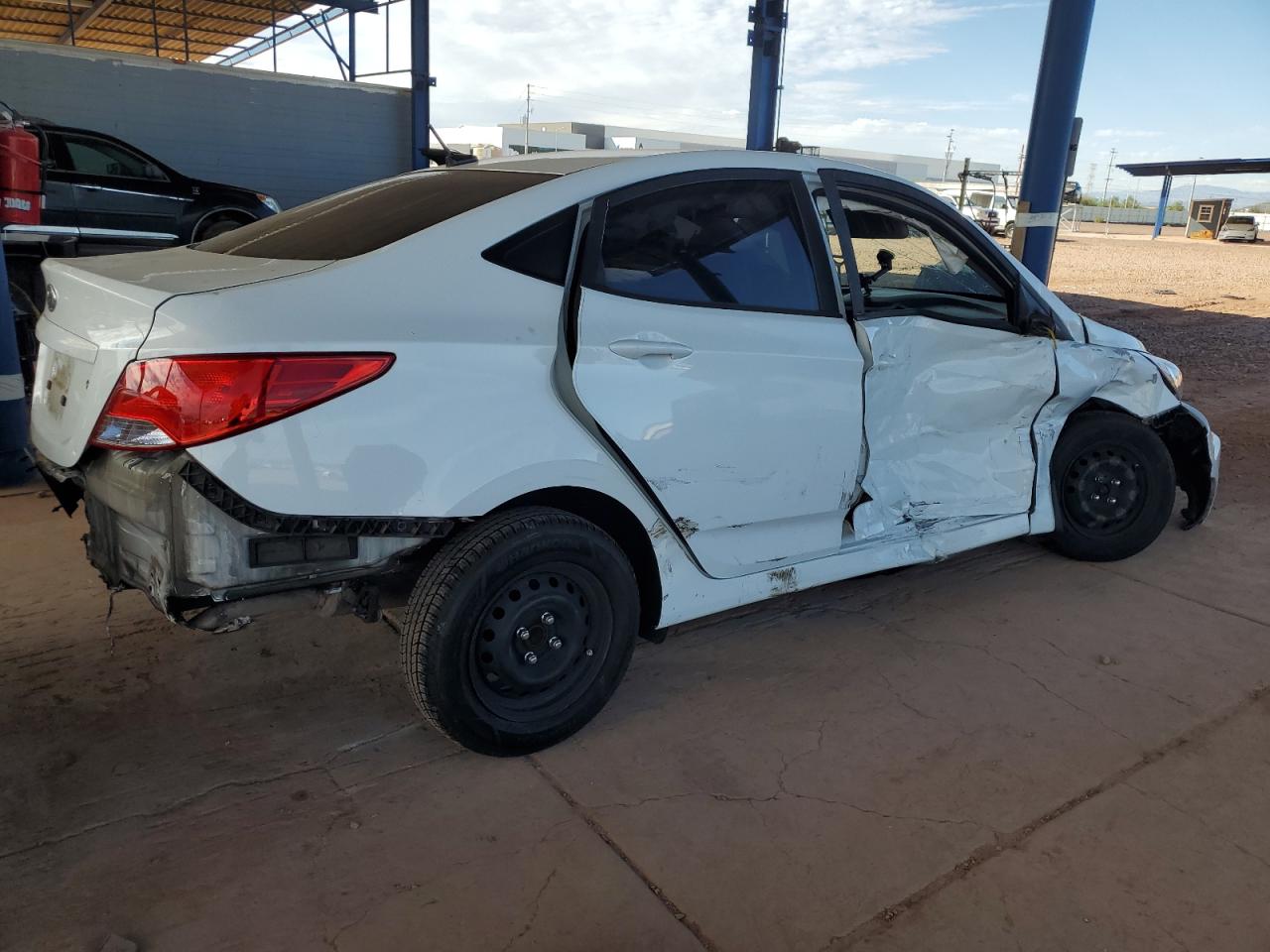 2016 HYUNDAI ACCENT SE photo 5
