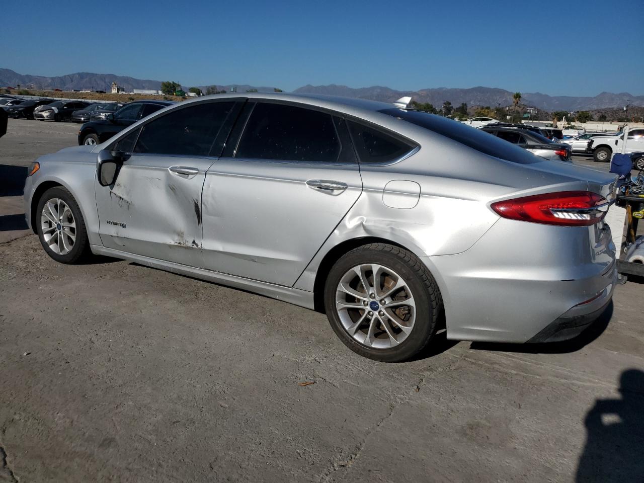 2019 FORD FUSION SE photo 2