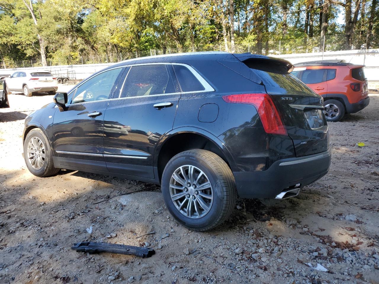 2018 CADILLAC XT5 LUXURY photo 2
