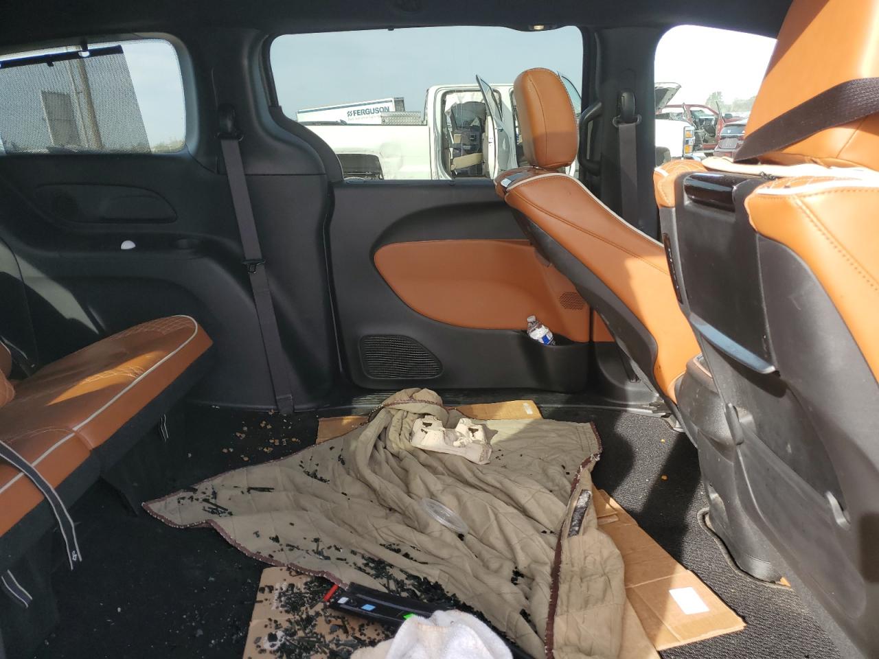 2025 CHRYSLER PACIFICA HYBRID PINNACLE photo 11