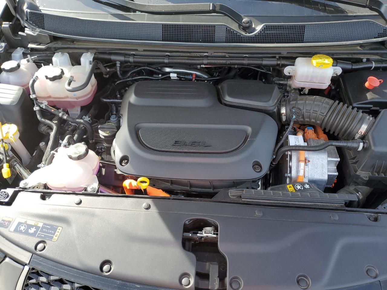 2025 CHRYSLER PACIFICA HYBRID PINNACLE photo 12
