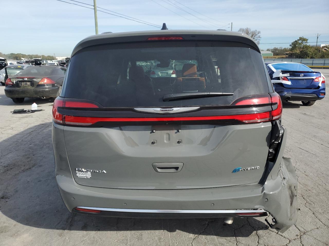 2025 CHRYSLER PACIFICA HYBRID PINNACLE photo 6