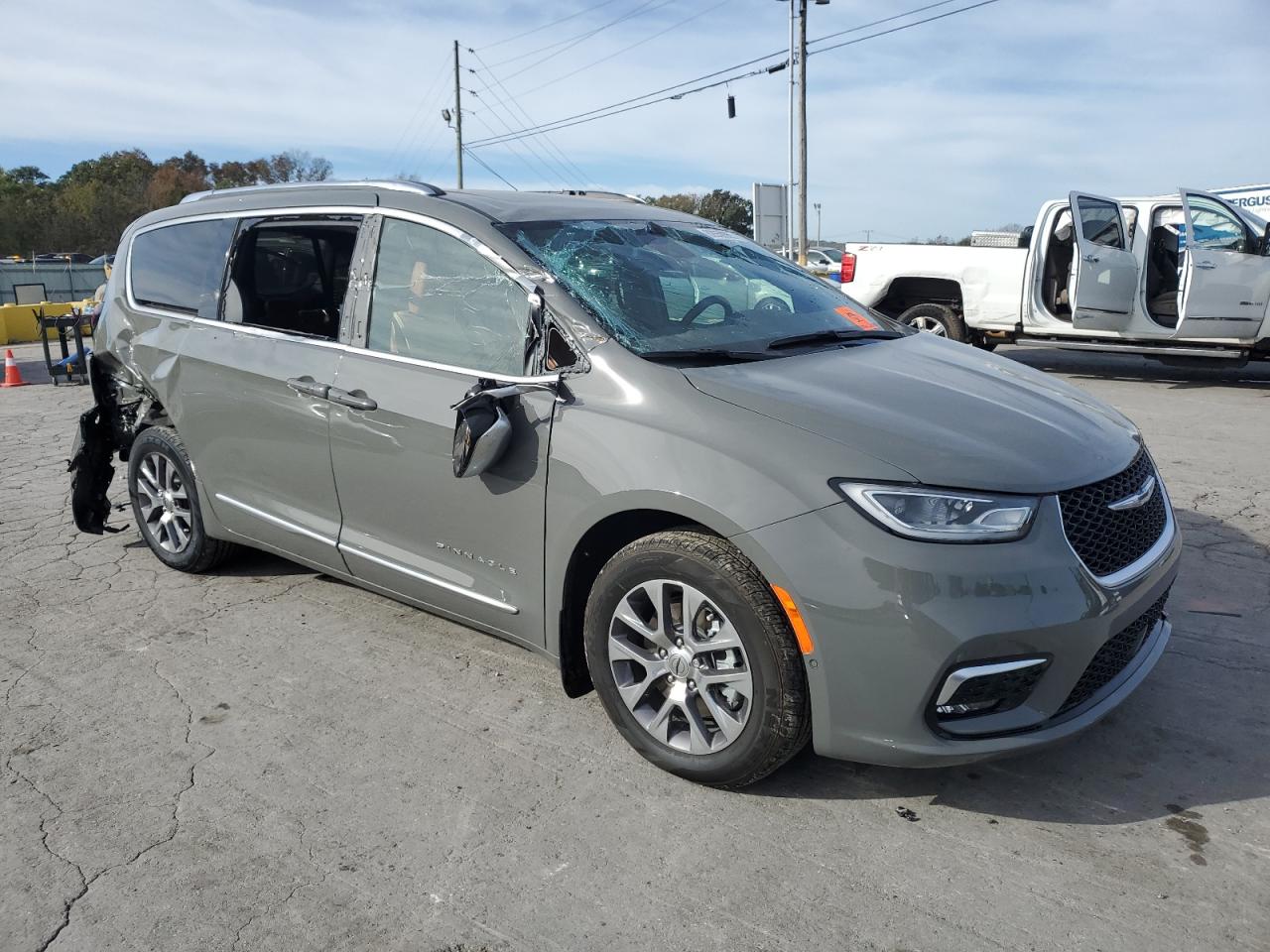 2025 CHRYSLER PACIFICA HYBRID PINNACLE photo 4