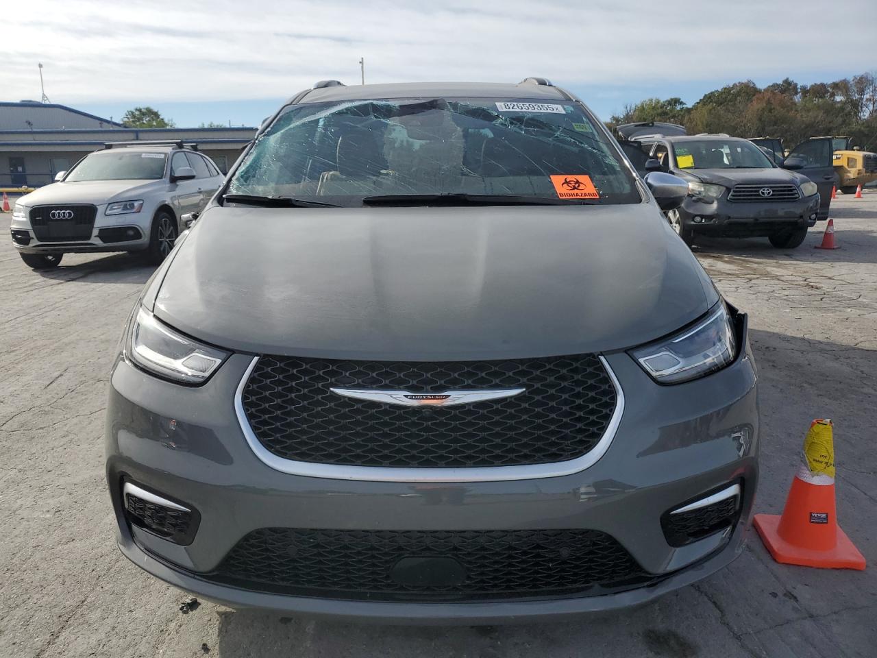 2025 CHRYSLER PACIFICA HYBRID PINNACLE photo 5
