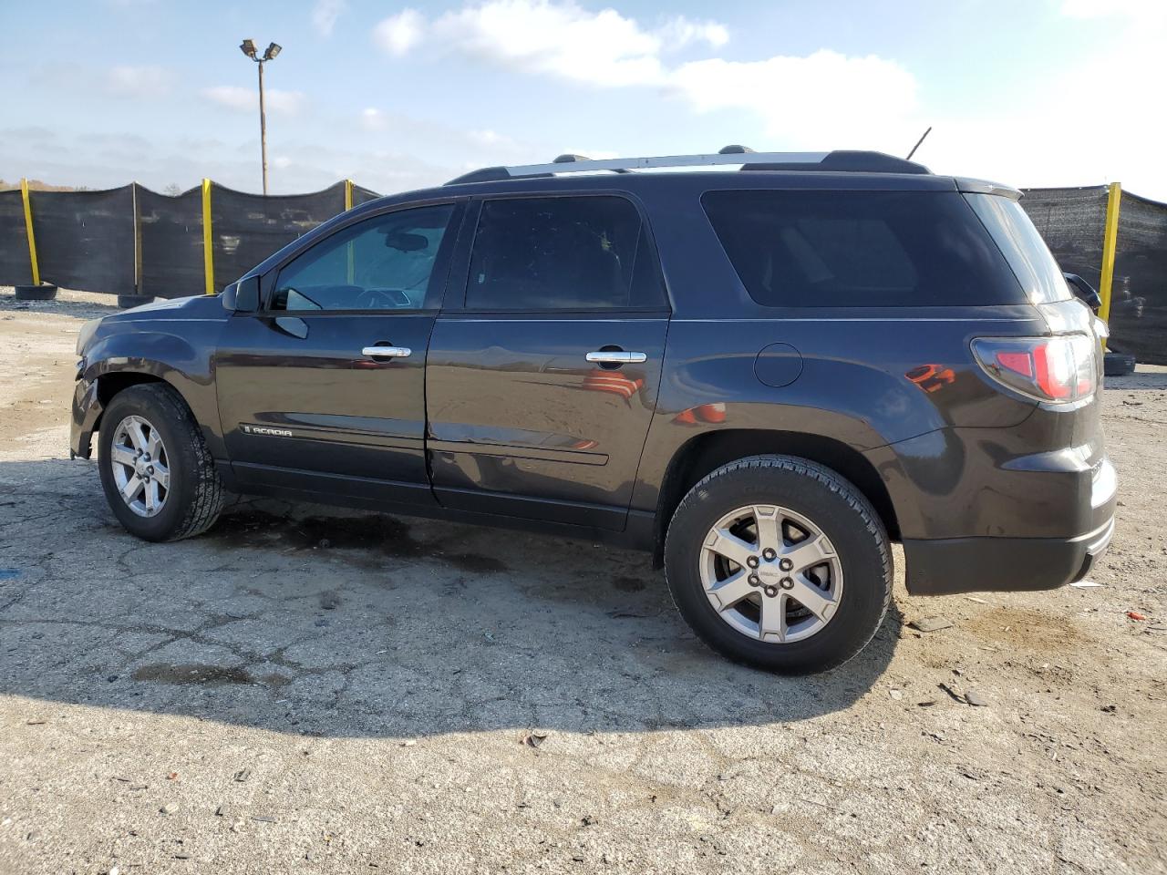 2015 GMC ACADIA SLE photo 3