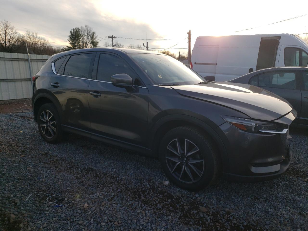 2017 MAZDA CX-5 GRAND TOURING photo 4