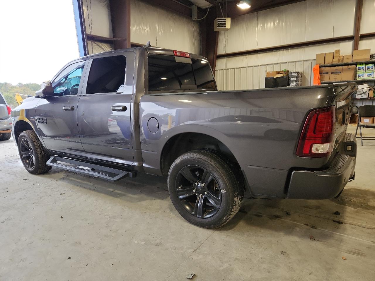 2018 RAM 1500 SPORT photo 4