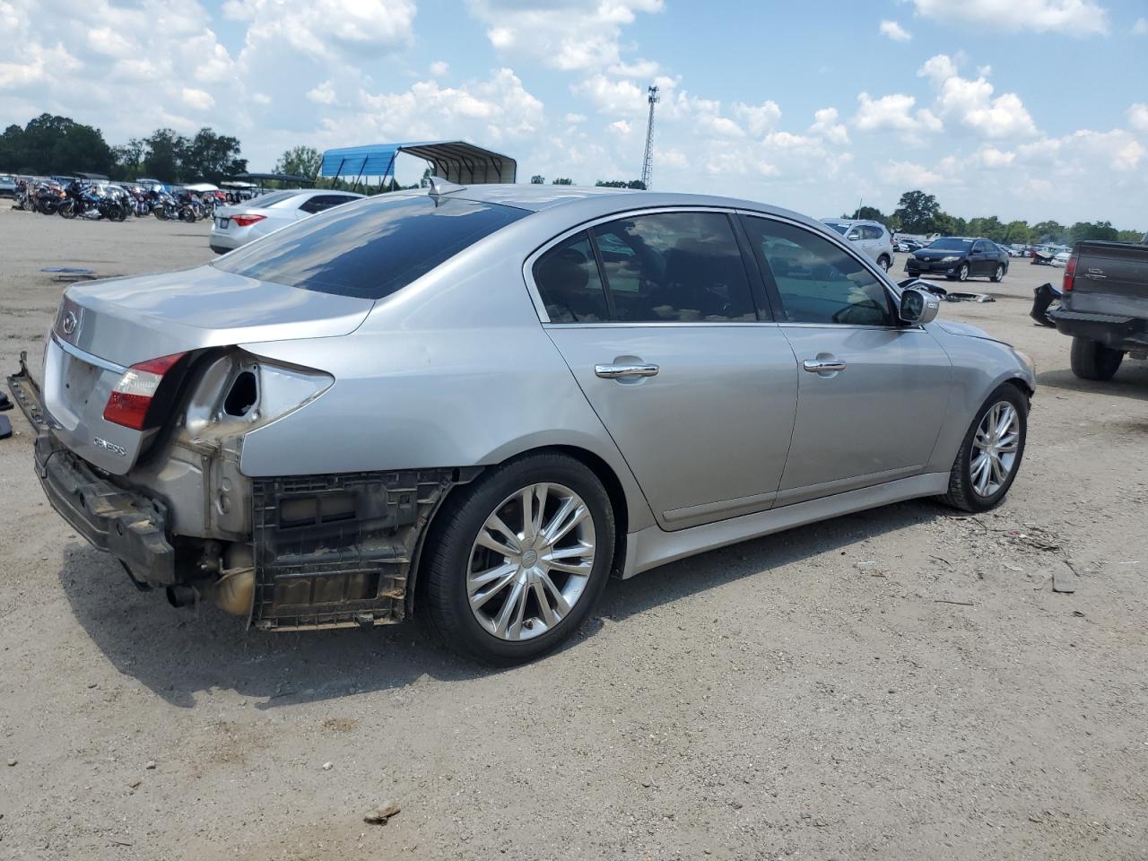 2013 HYUNDAI GENESIS 3.8L photo 3
