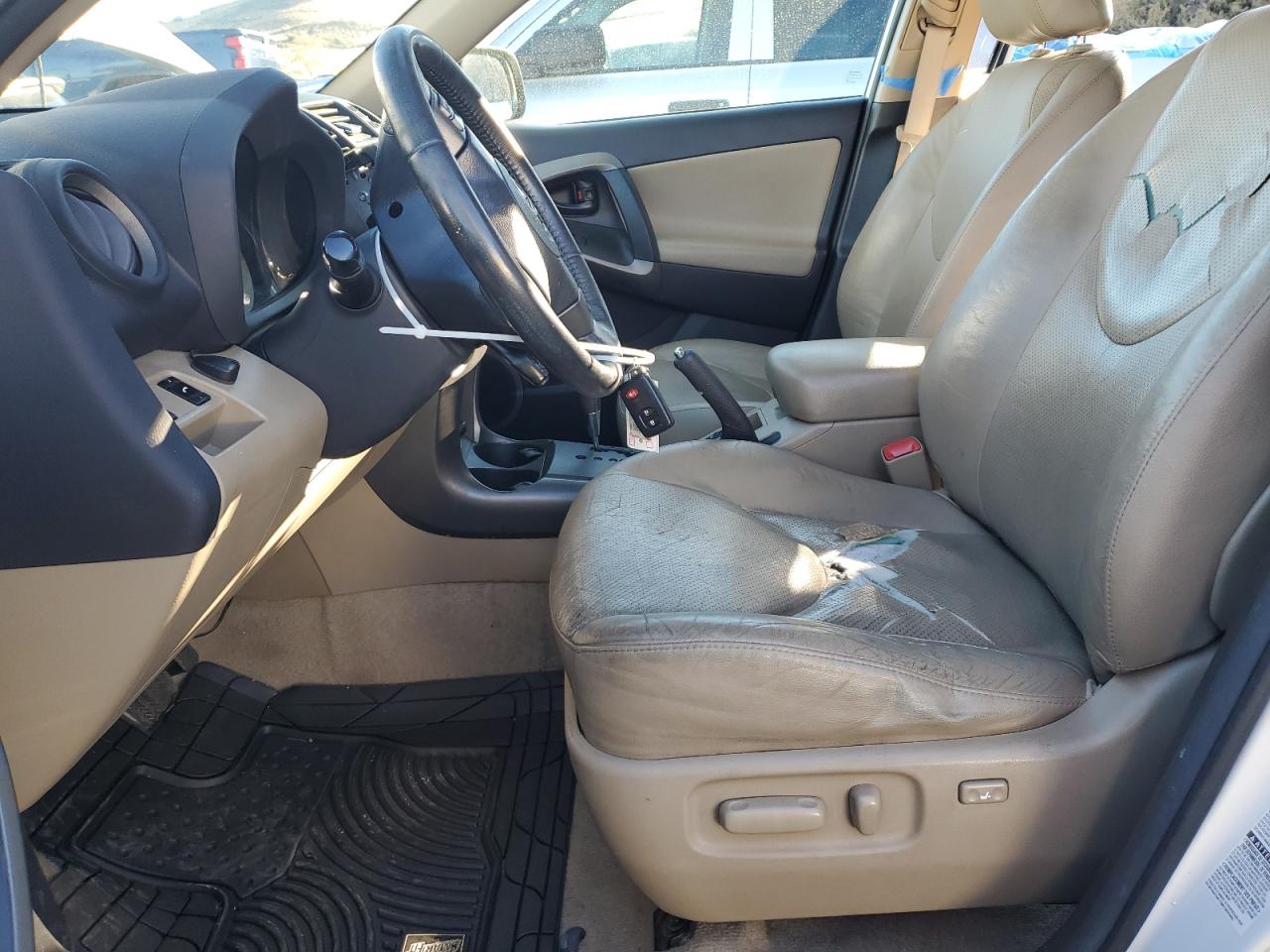 2011 TOYOTA RAV4 LIMITED photo 7