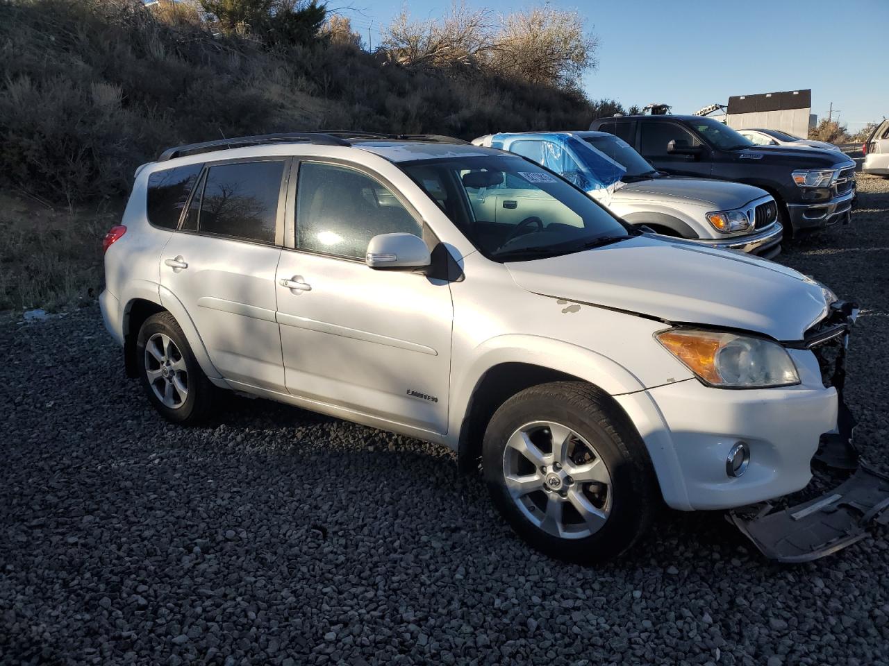 2011 TOYOTA RAV4 LIMITED photo 4