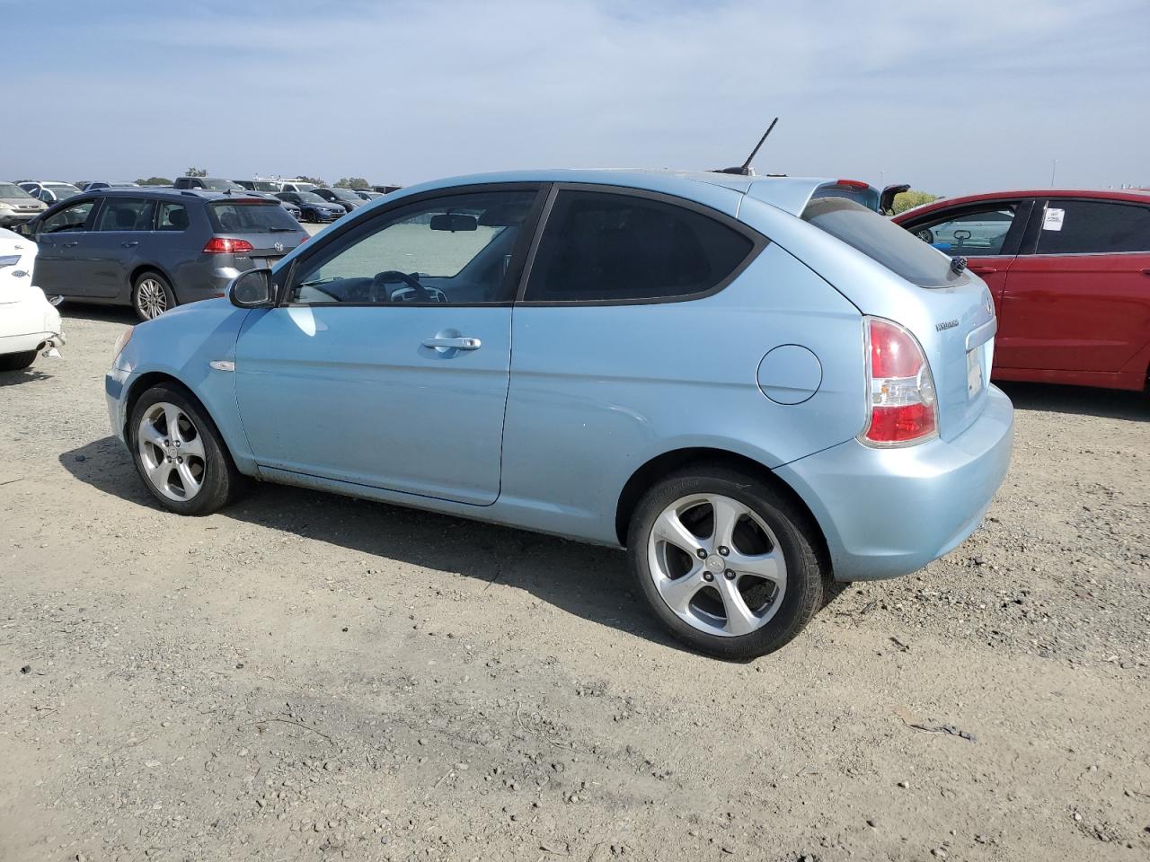 2009 HYUNDAI ACCENT SE photo 4
