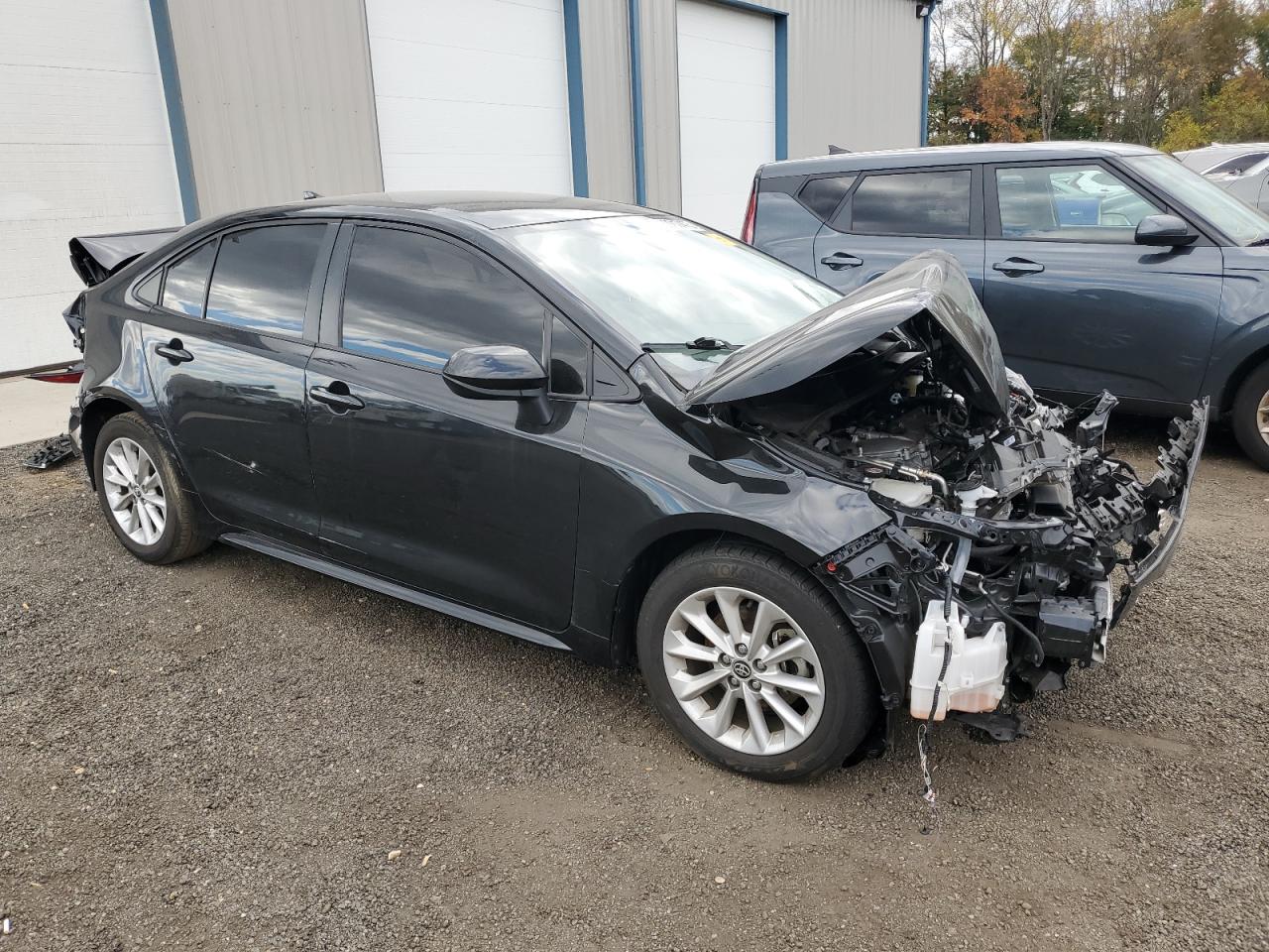2022 TOYOTA COROLLA LE photo 4