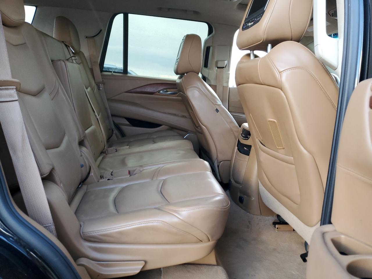 2015 CADILLAC ESCALADE PLATINUM photo 11